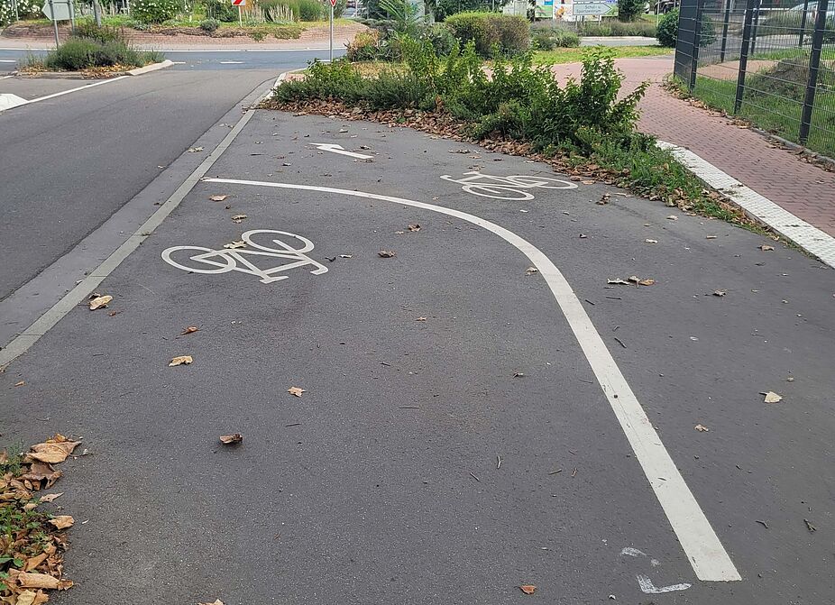Radverkehr muss wie in dem Musterbeispiel ausgeleitet werden